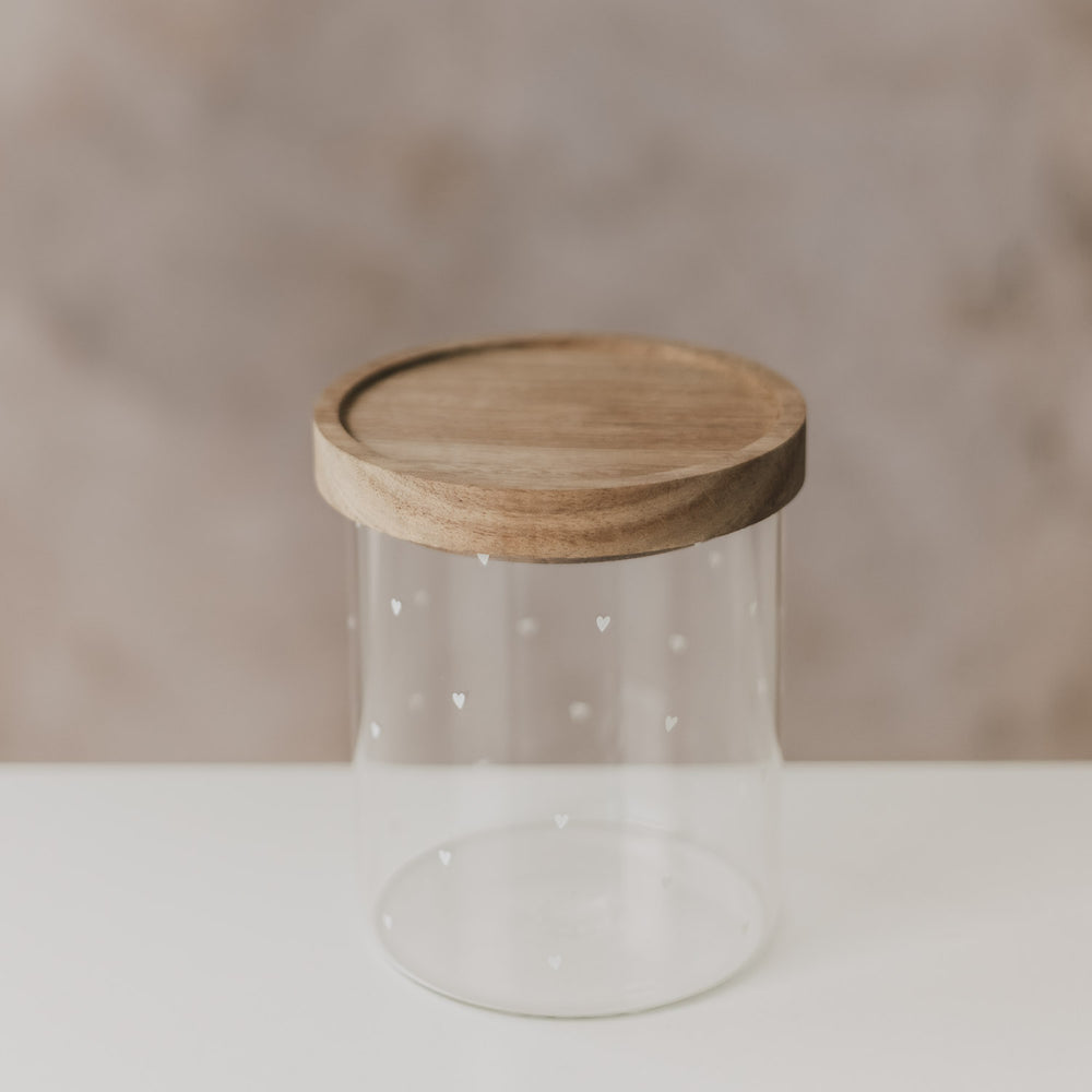 Glas Vorratsglas mit Holzdeckel und weißen Herzmotiven, minimalistisches Design