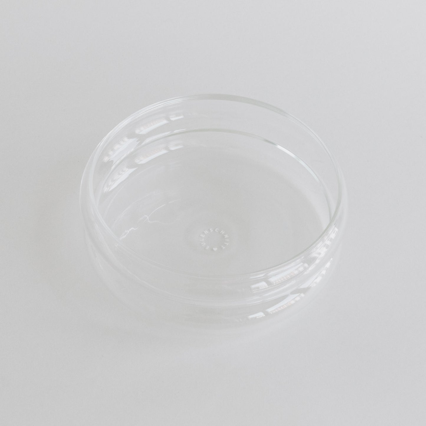 Obenansicht der Bubbles Schale mittel mit Eulenschnitt-Prägung – funktional und schlicht für den Alltag.