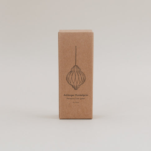 Verpackung des 3er Sets Papieranhänger in Dunkelgrün – minimalistisch, mit Produktzeichnung und Maße.