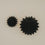 Schwarze Papierschneeflocken in 30 cm und 45 cm als moderne Wanddekoration mit Lichterkette