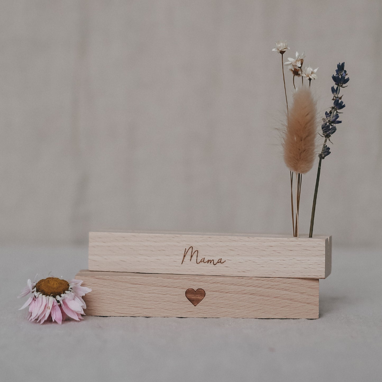 Support en carton et fleurs séchées 12cm Mama en lot de 2