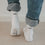 Kids Socken Easy Peasy in Weiß zu hochgekrempelter Jeans.