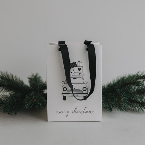 Small Geschenktüte Weihnachten mit Auto Motiv und schwarzem Band