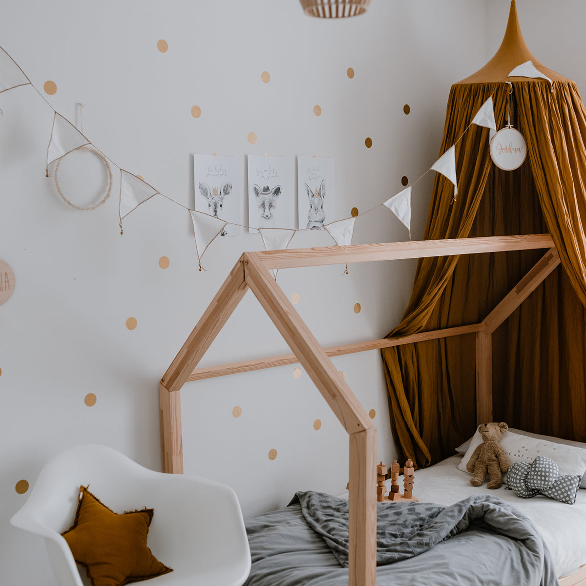 Wandsticker Punkte Gold im 48er Set