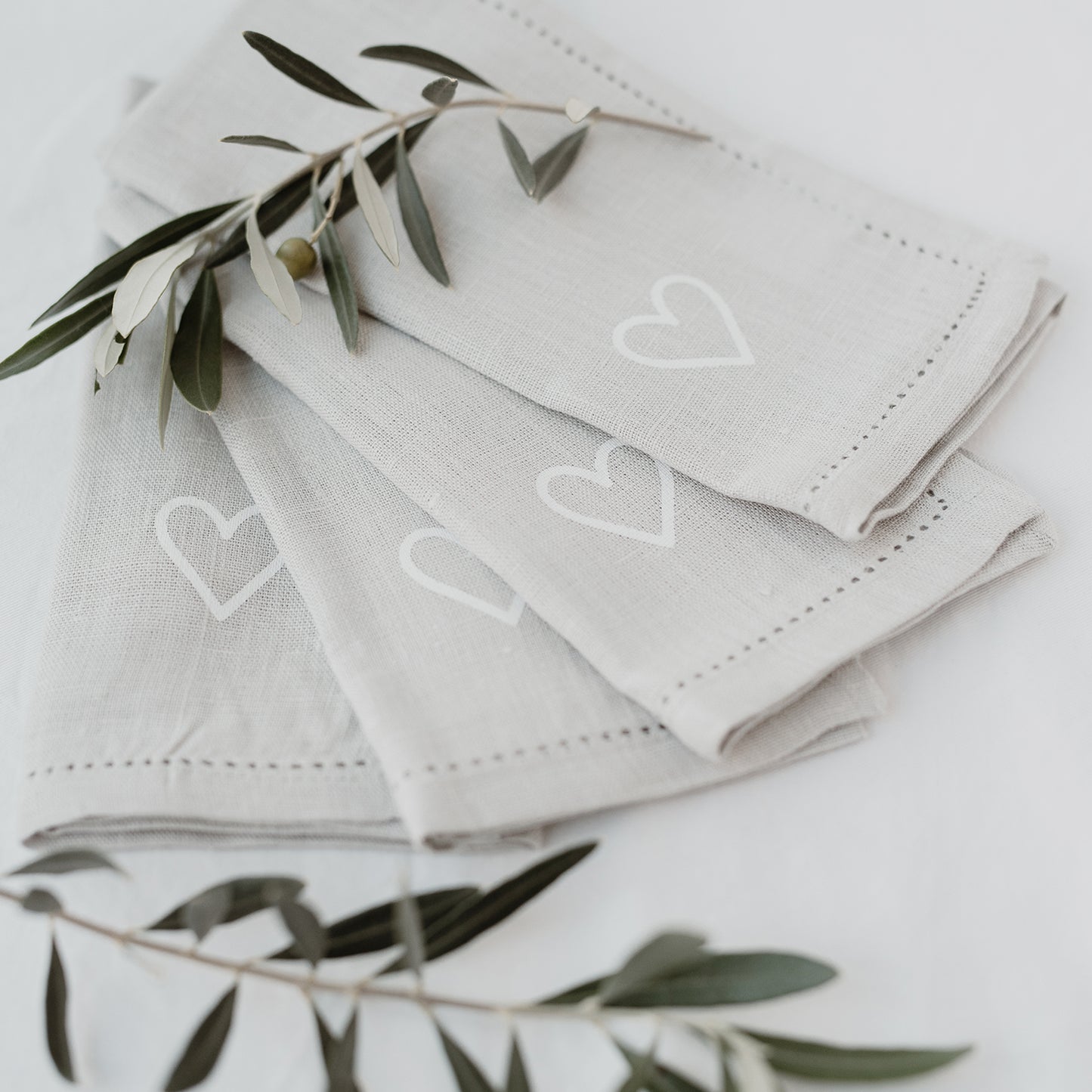 Lot de 4 serviettes en lin "cœur"